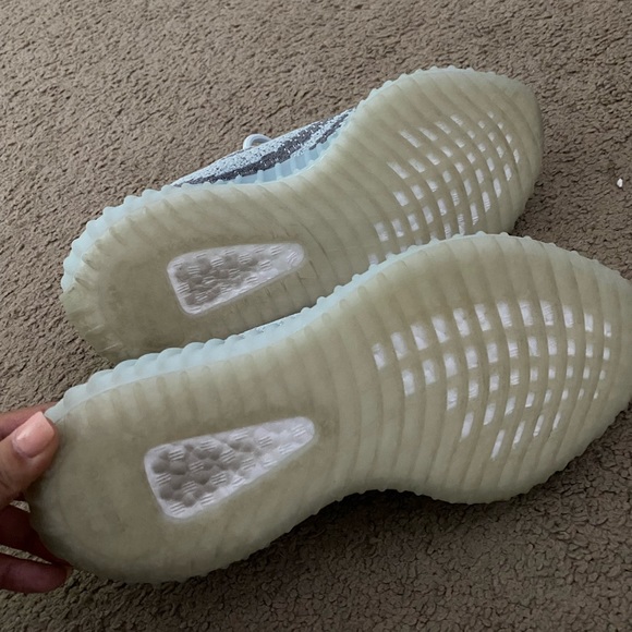 Yeezy - Picture 2 of 3